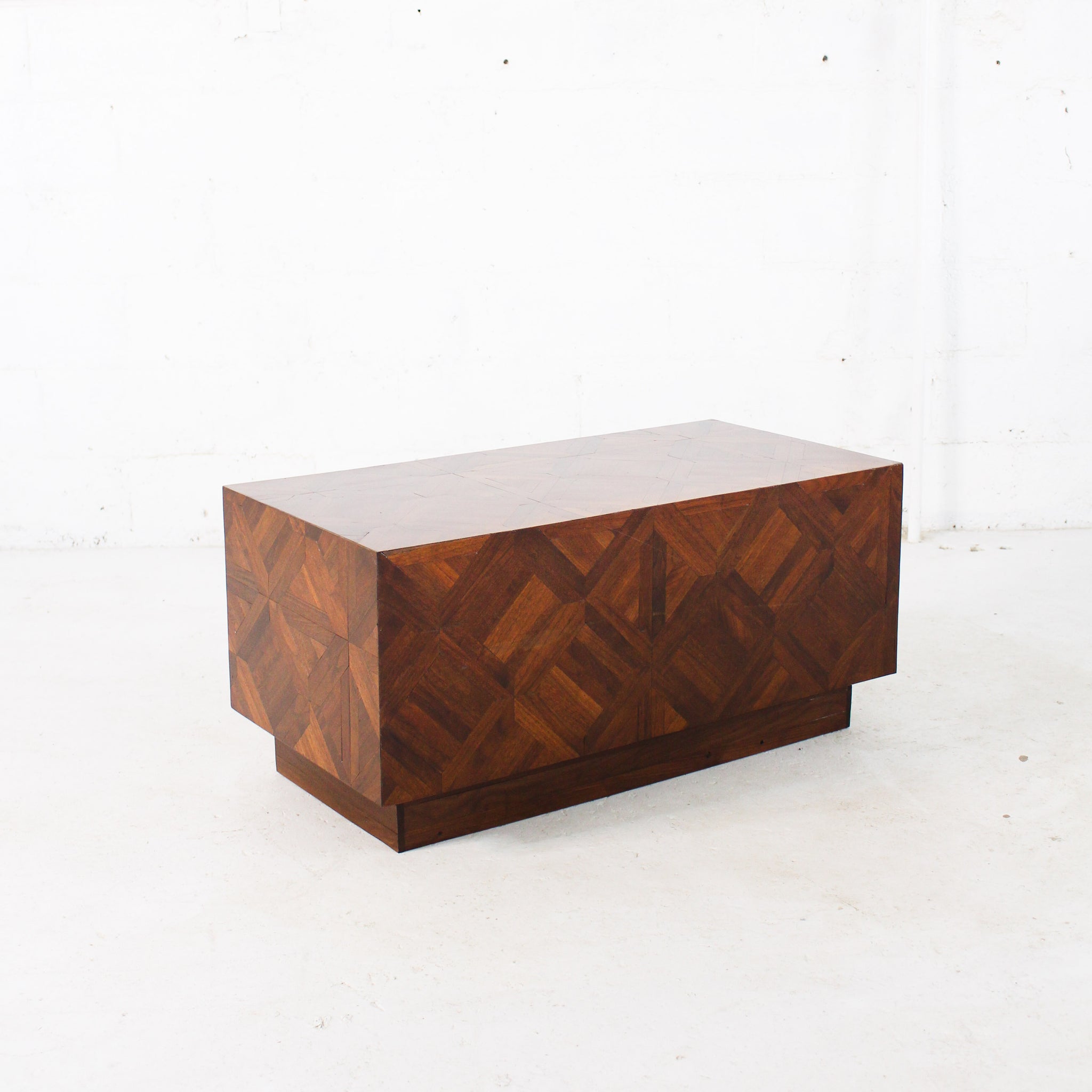 parquet coffee table full view