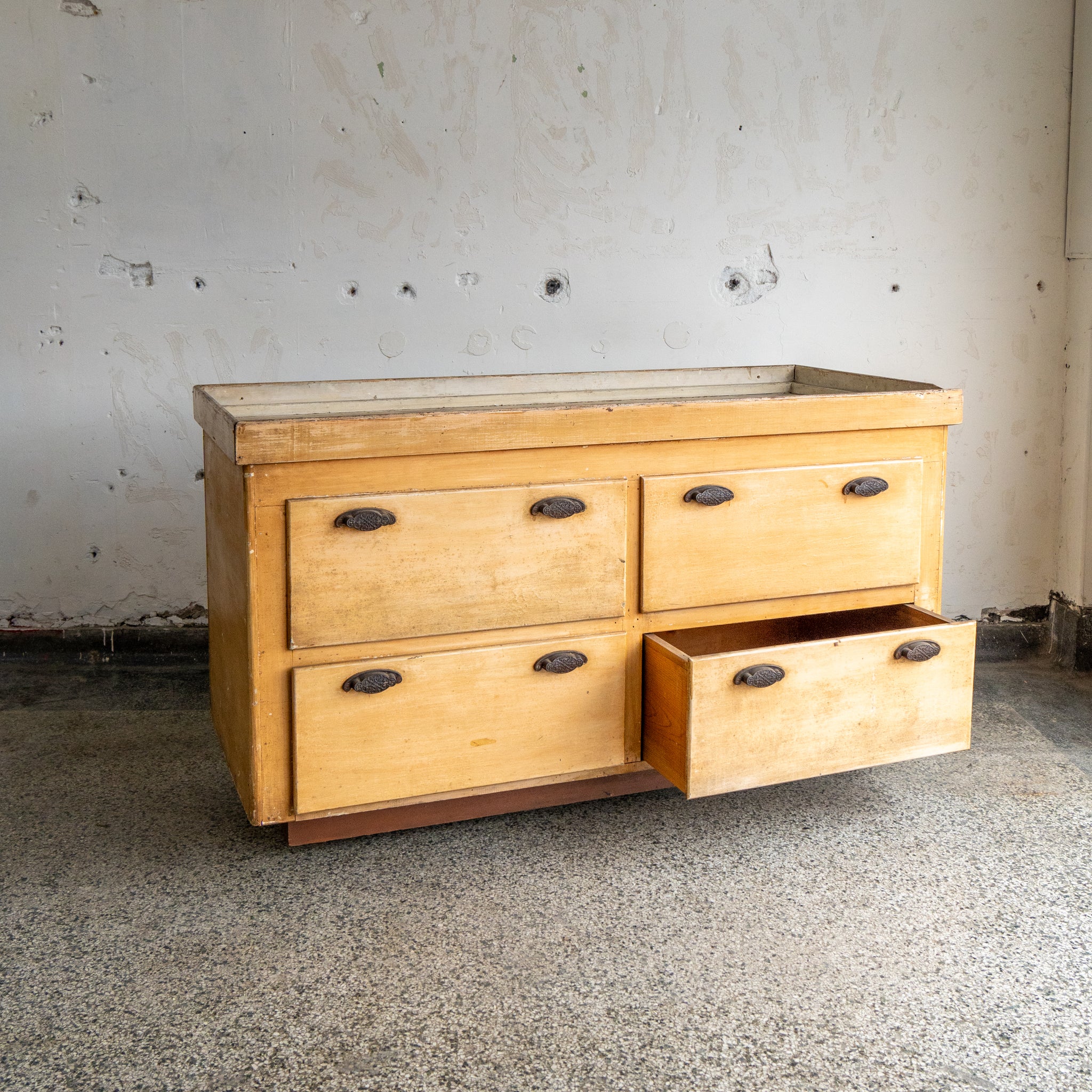4 Drawer Vintage Store Counter – Woodward Throwbacks