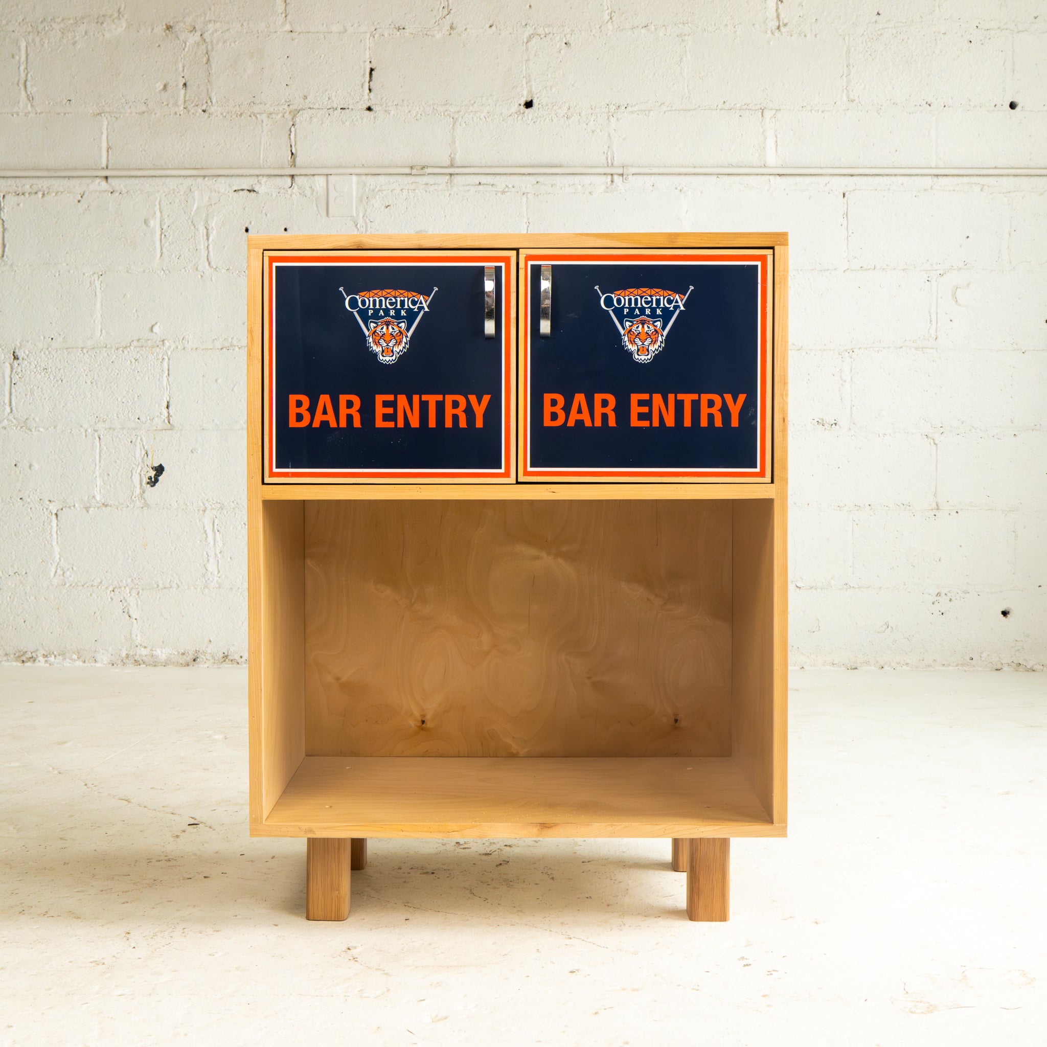 Tigers Bar Entry Cabinet
