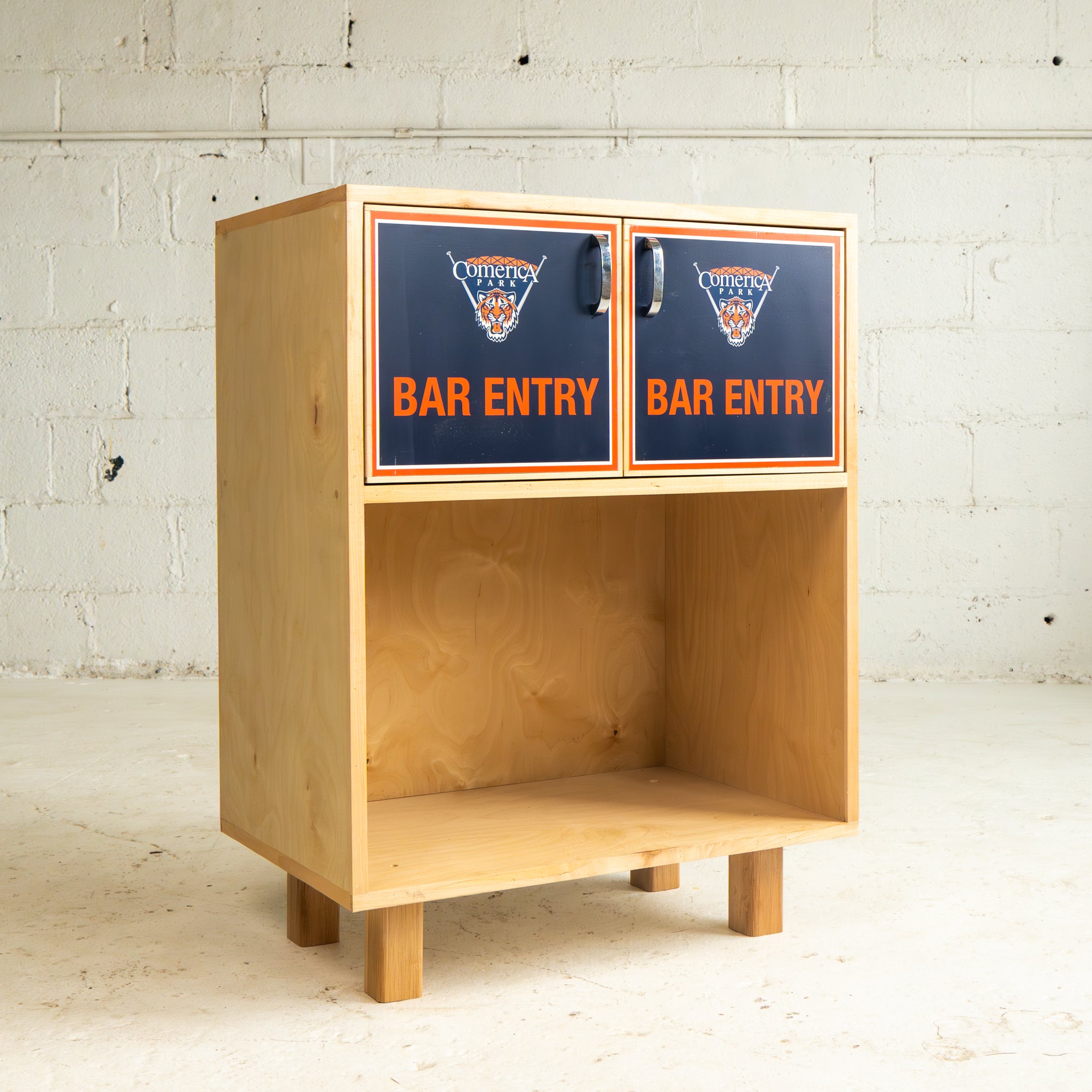 Tigers Bar Entry Cabinet