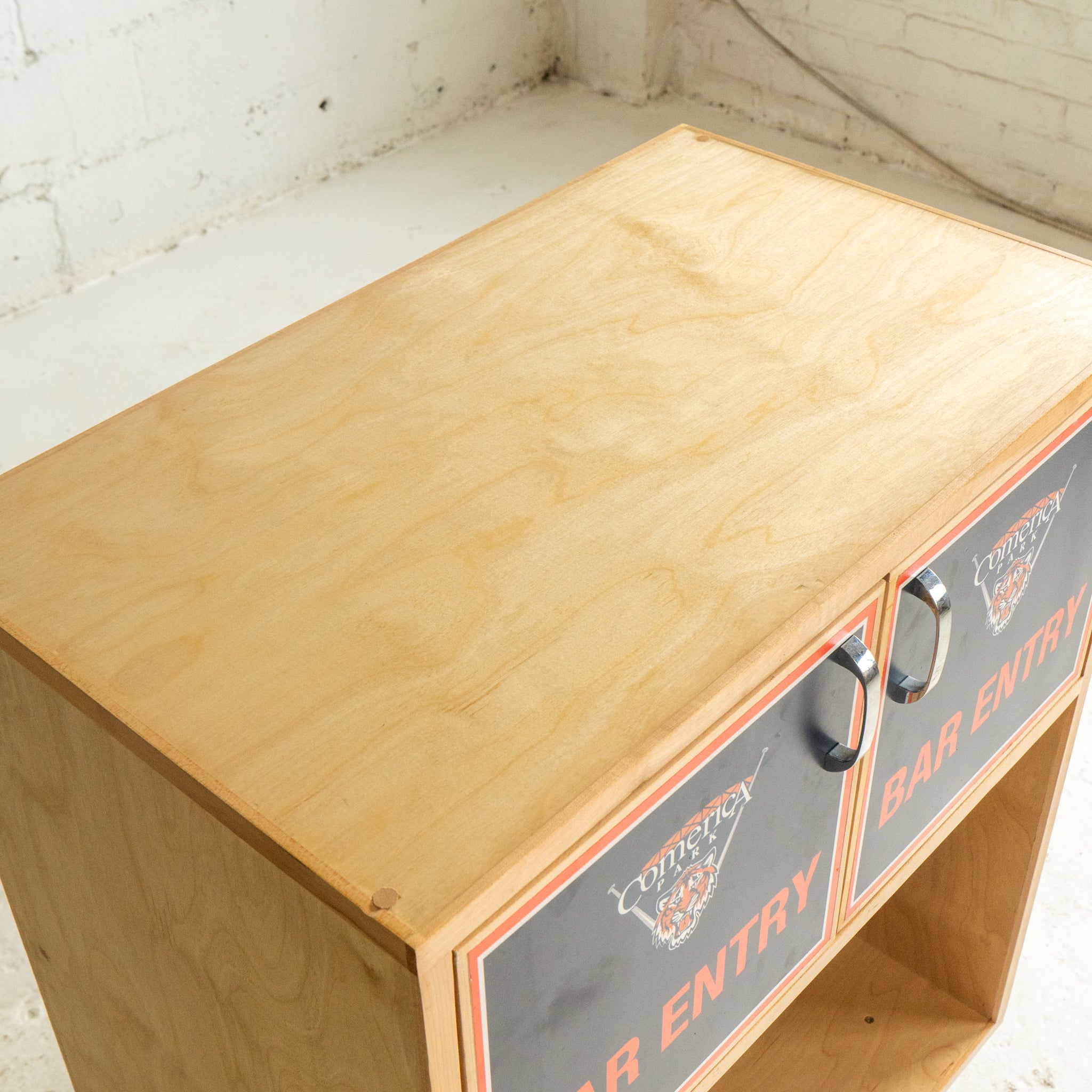 Tigers Bar Entry Cabinet
