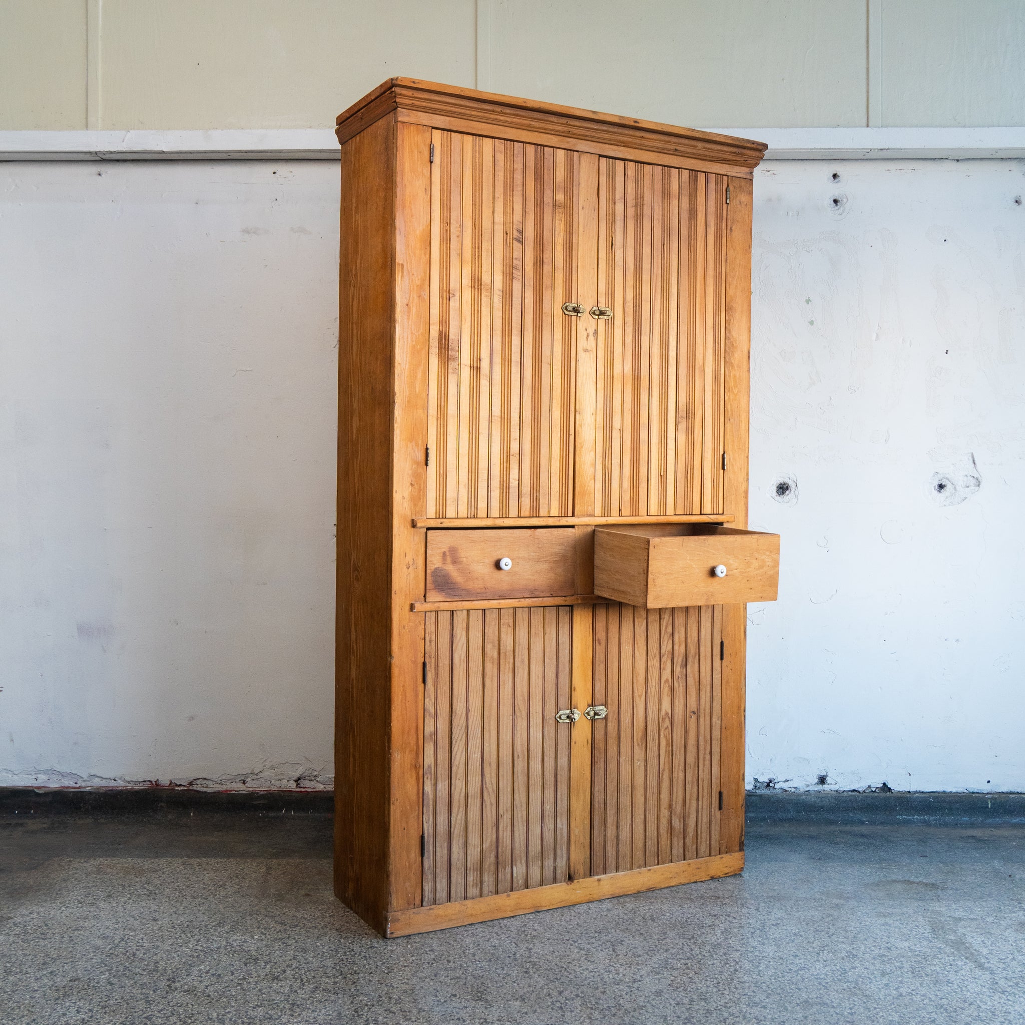 Beadboard Country Hutch