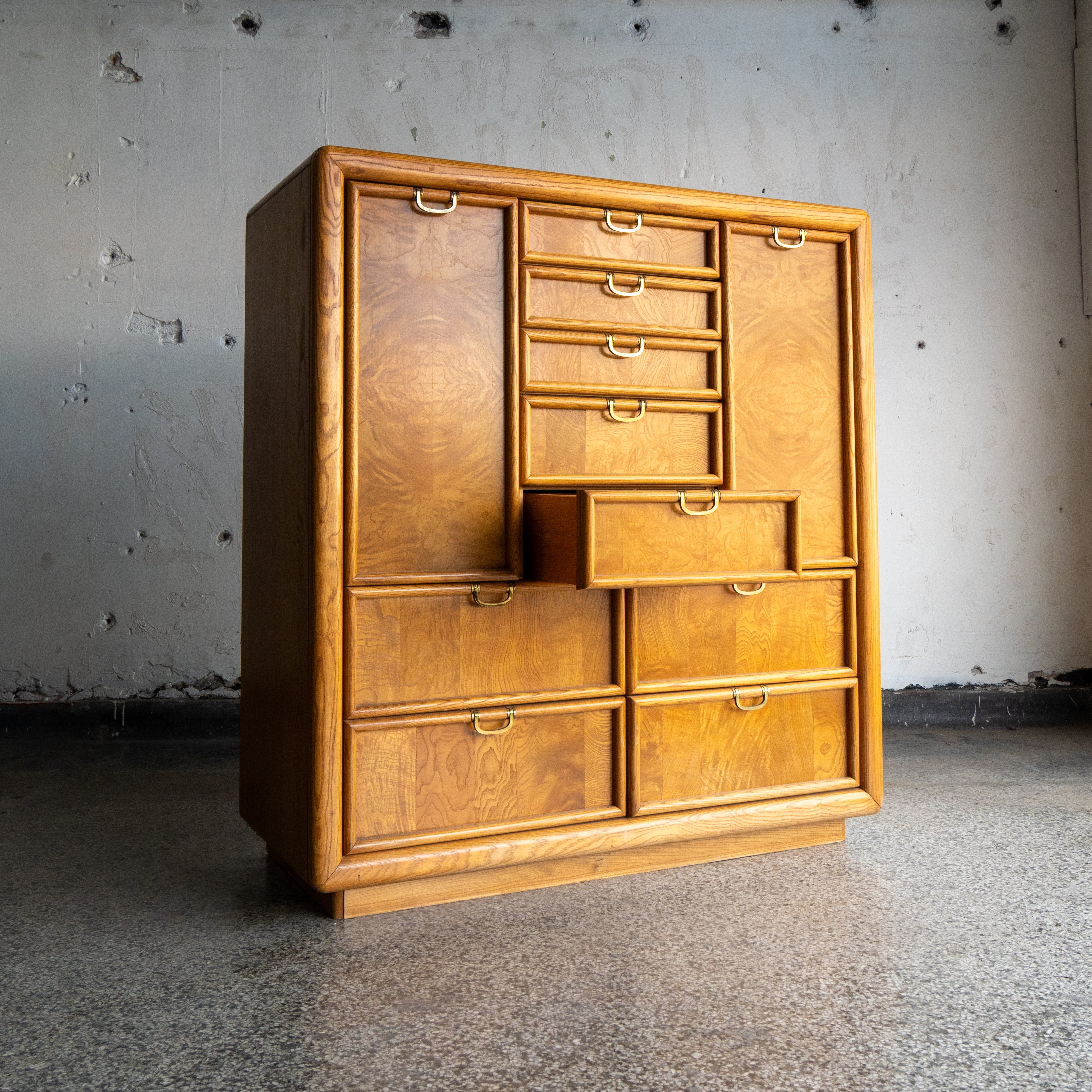 Vintage Burl Elm Dresser – Woodward Throwbacks