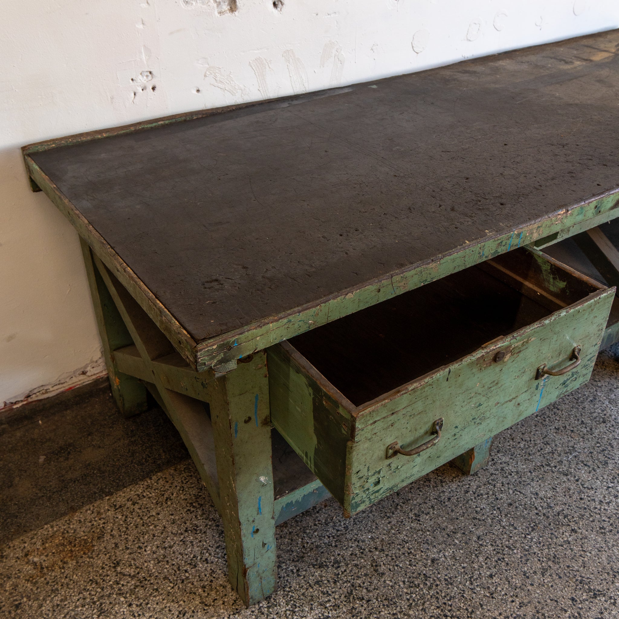 Green Industrial Workbench / Island