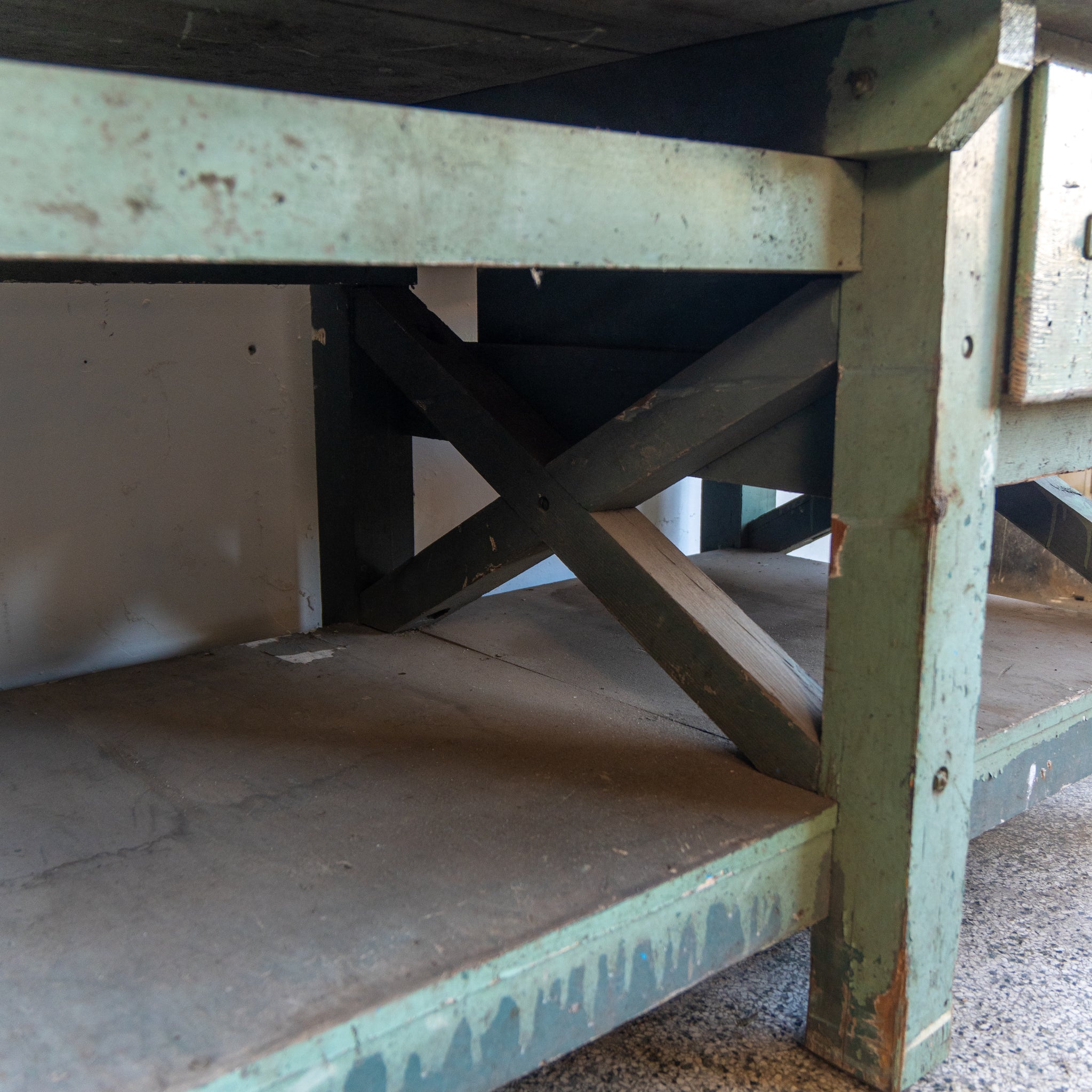 Green Industrial Workbench / Island