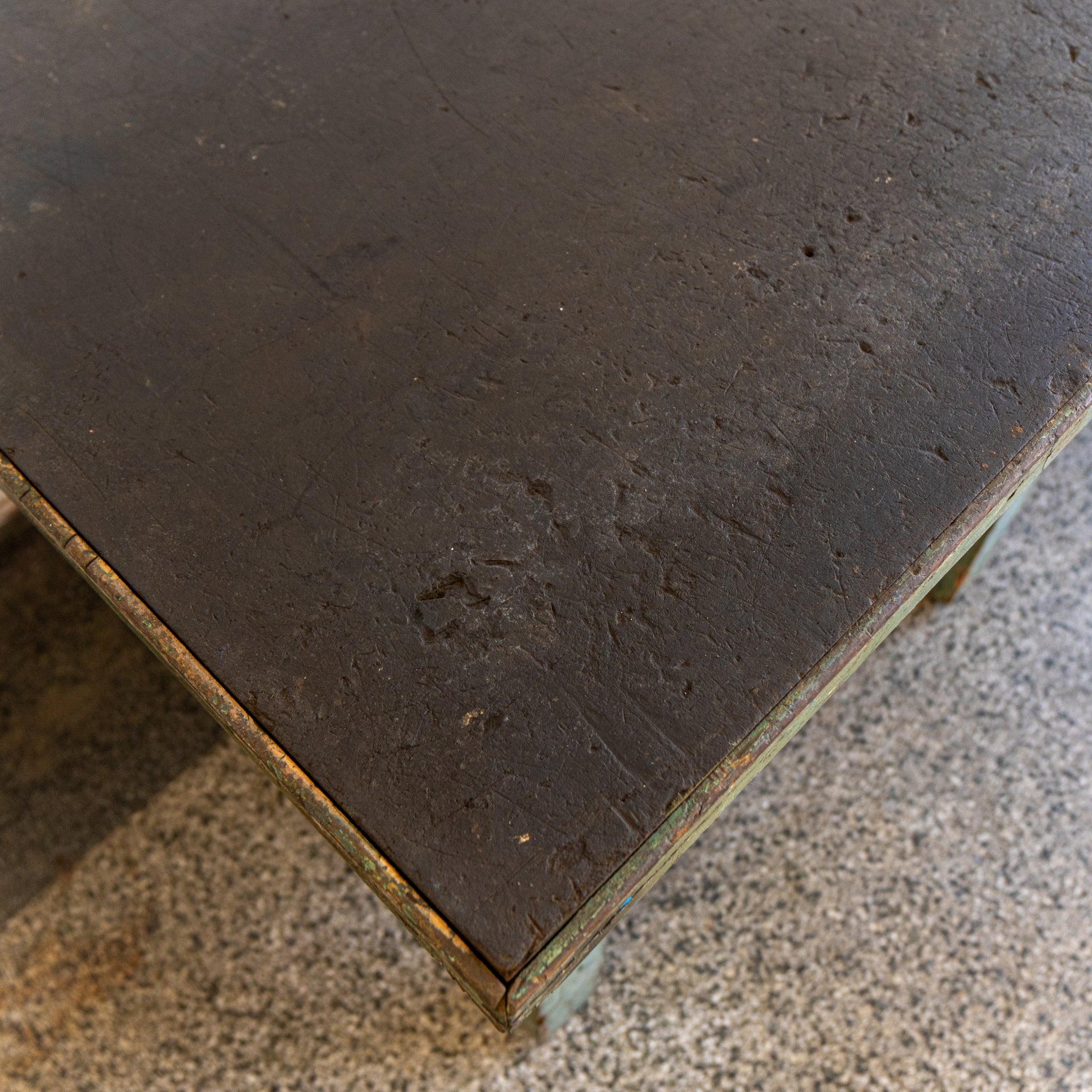 Green Industrial Workbench / Island