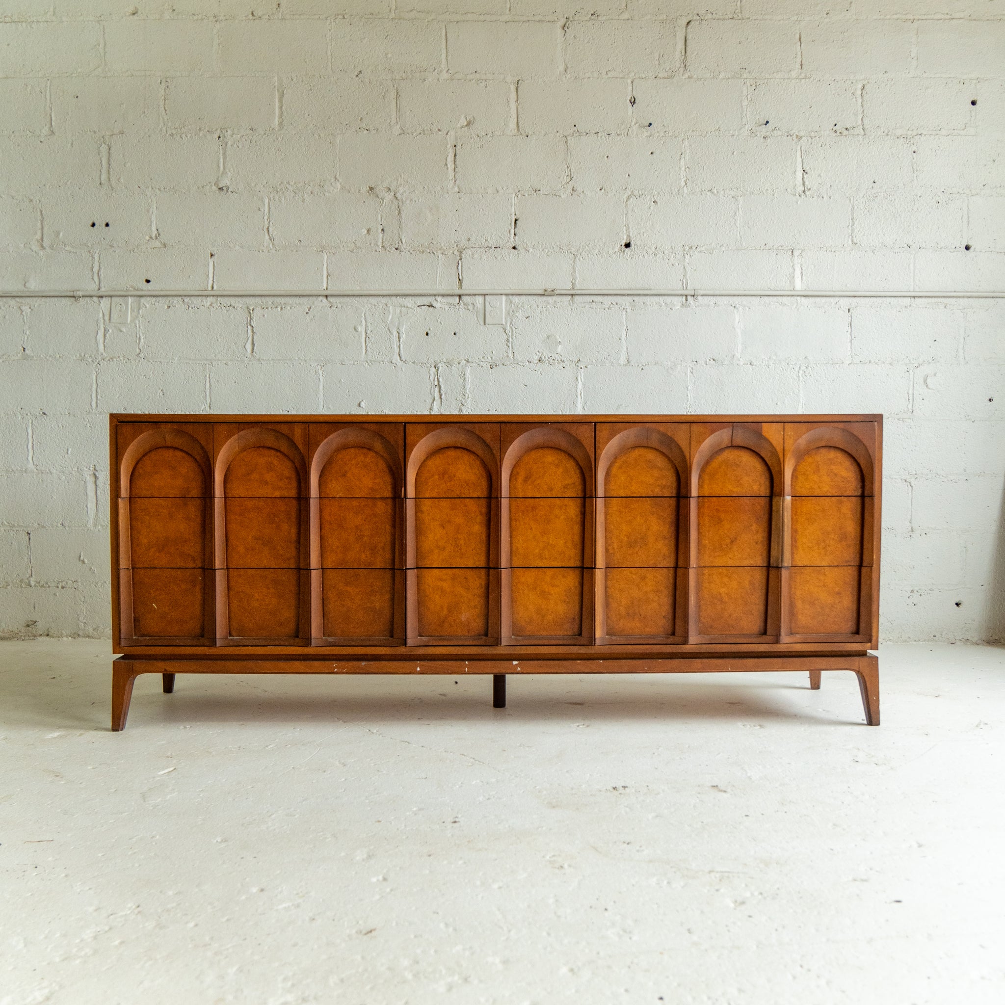 Thomasville Arched Dresser