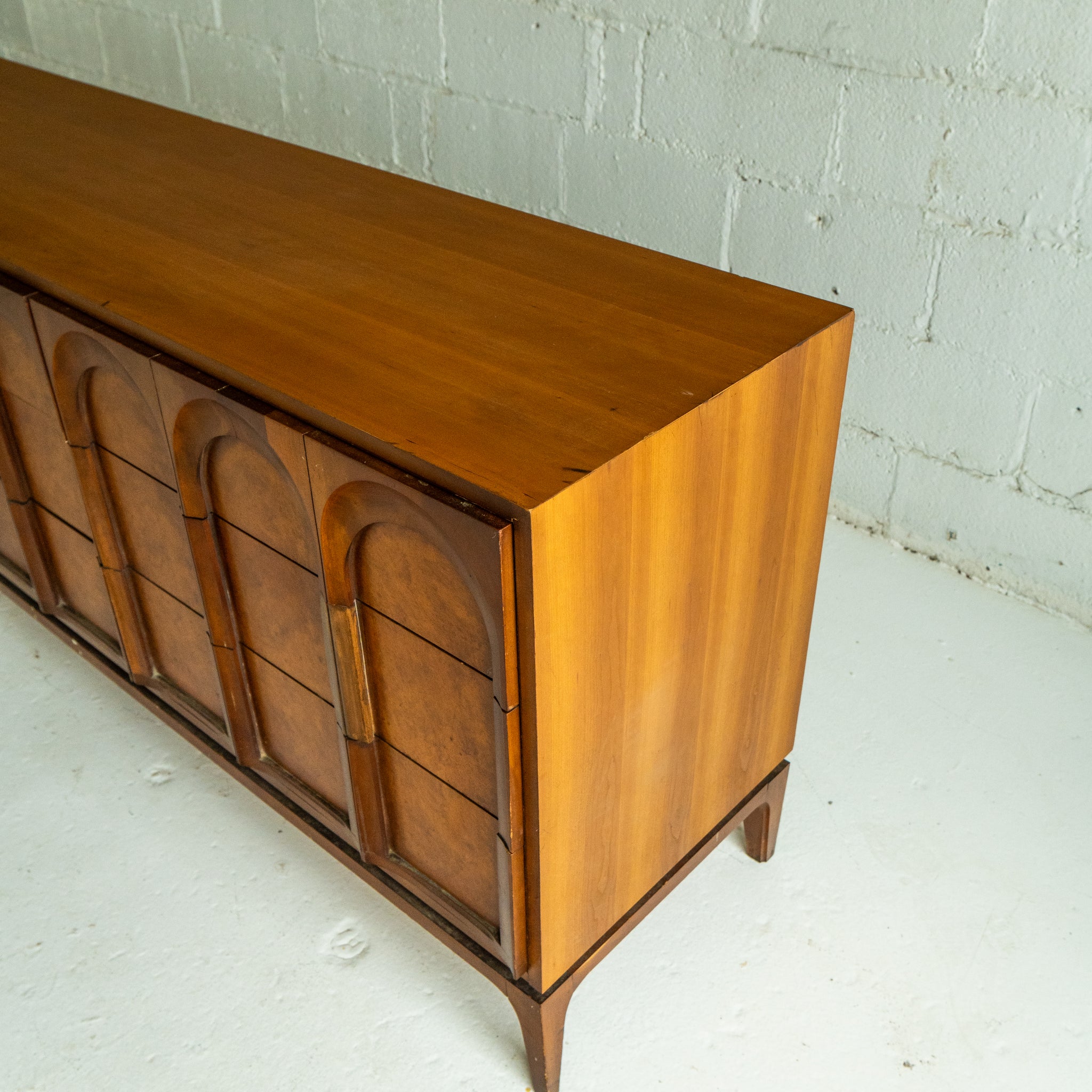 Thomasville Arched Dresser