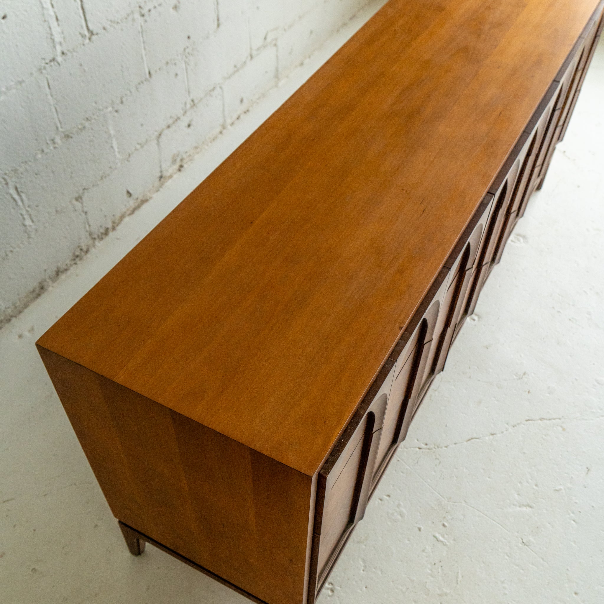Thomasville Arched Dresser