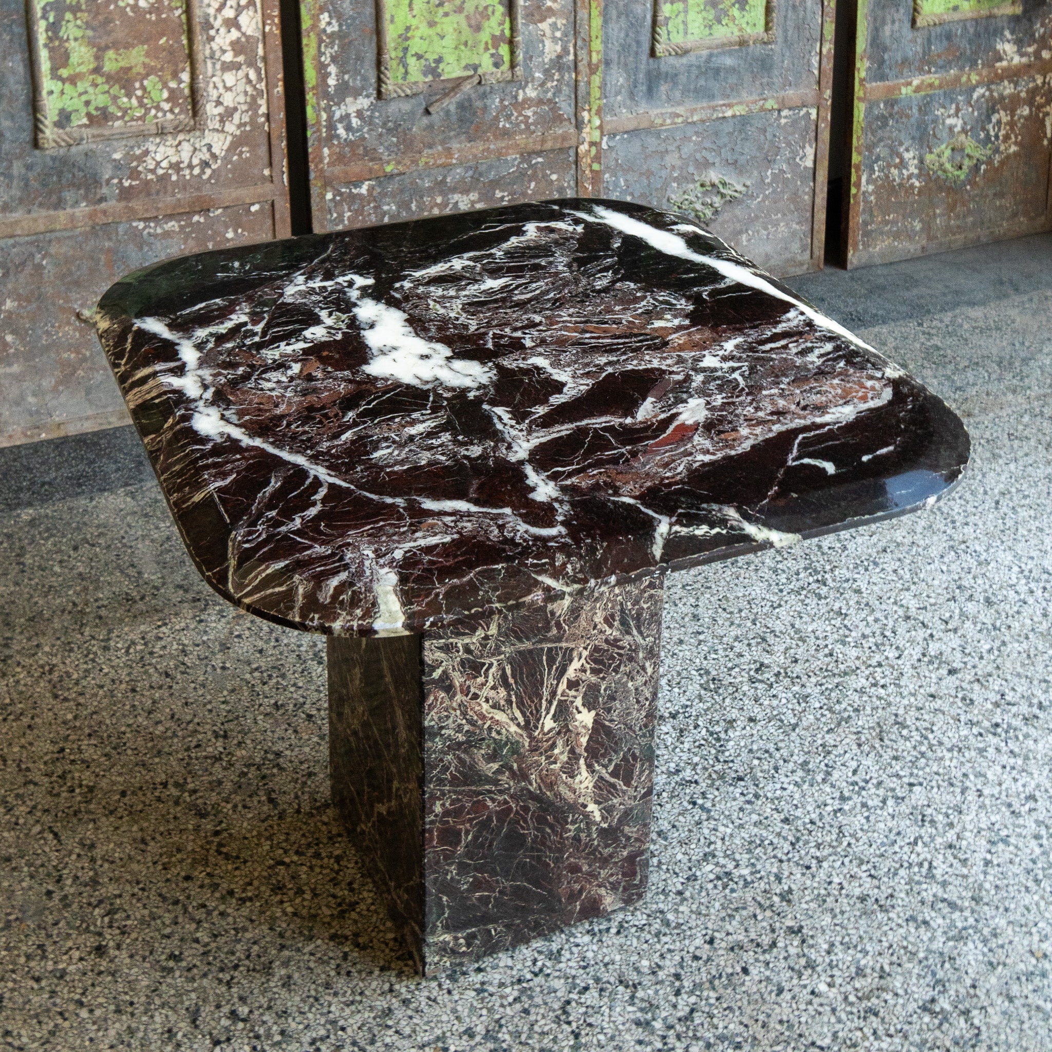 marble end table full detail view