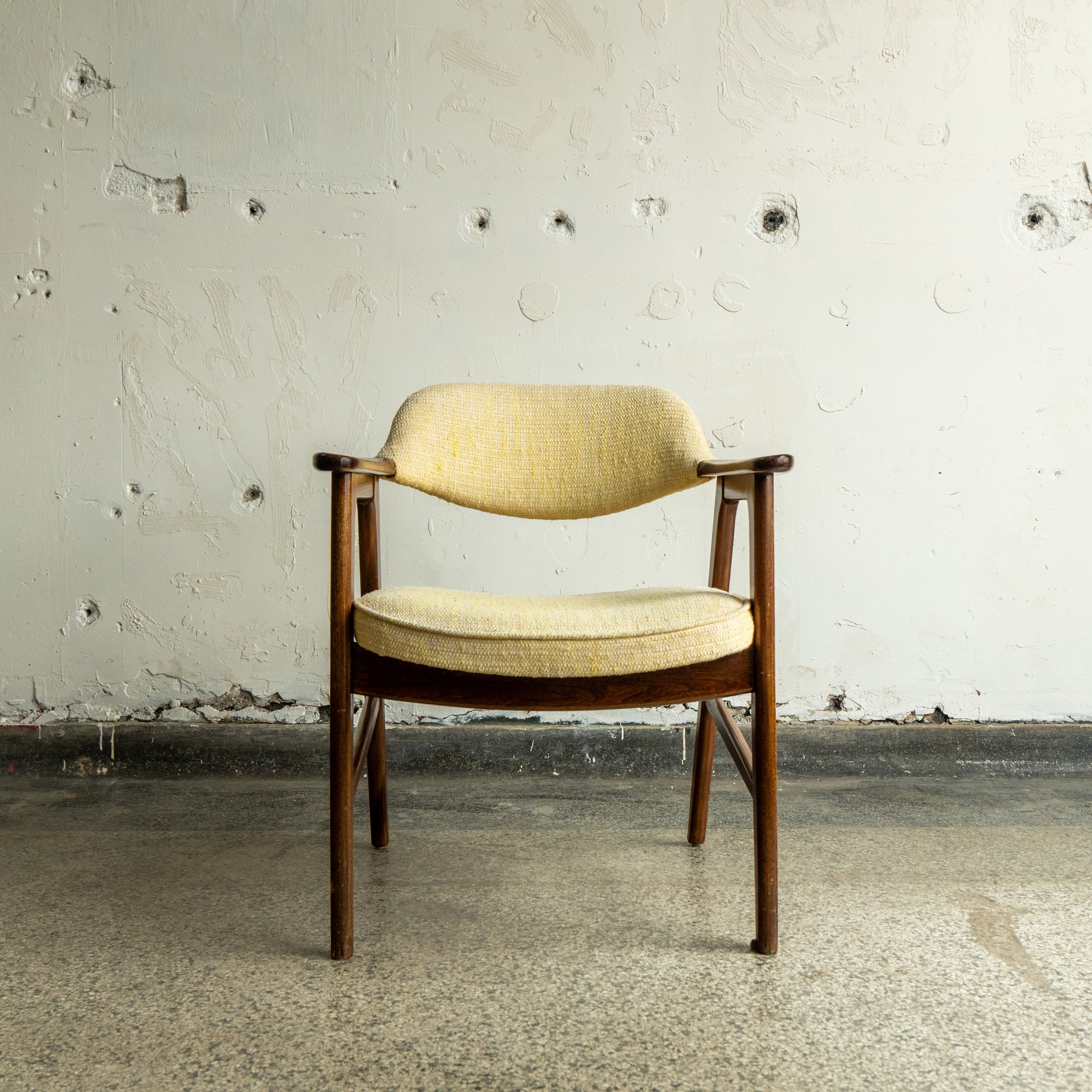Paoli Style Chairs