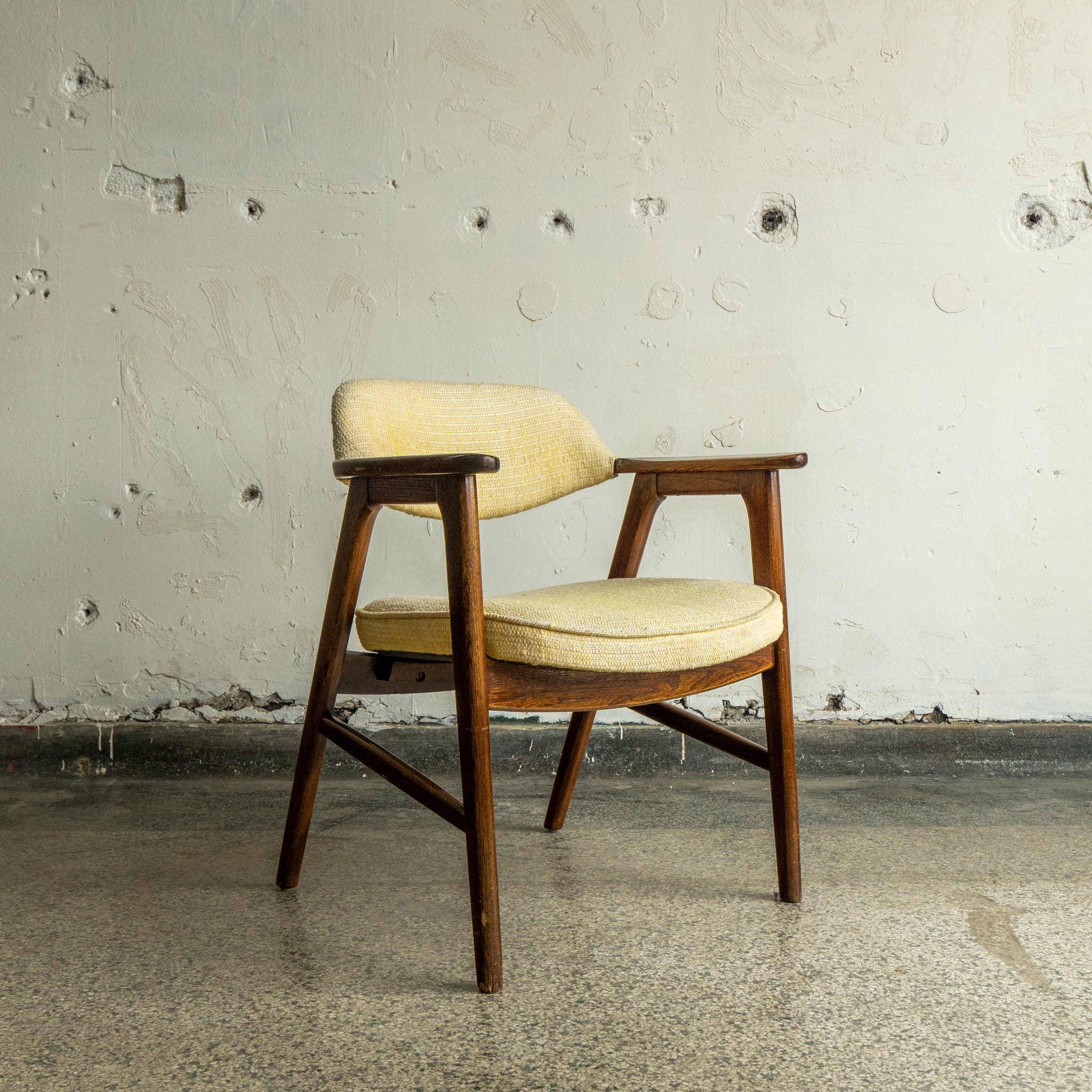 Paoli Style Chairs