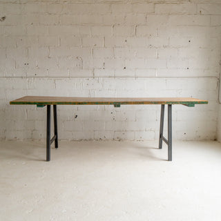 Rouge Ford Table