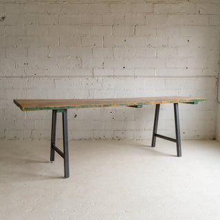 Rouge Ford Table