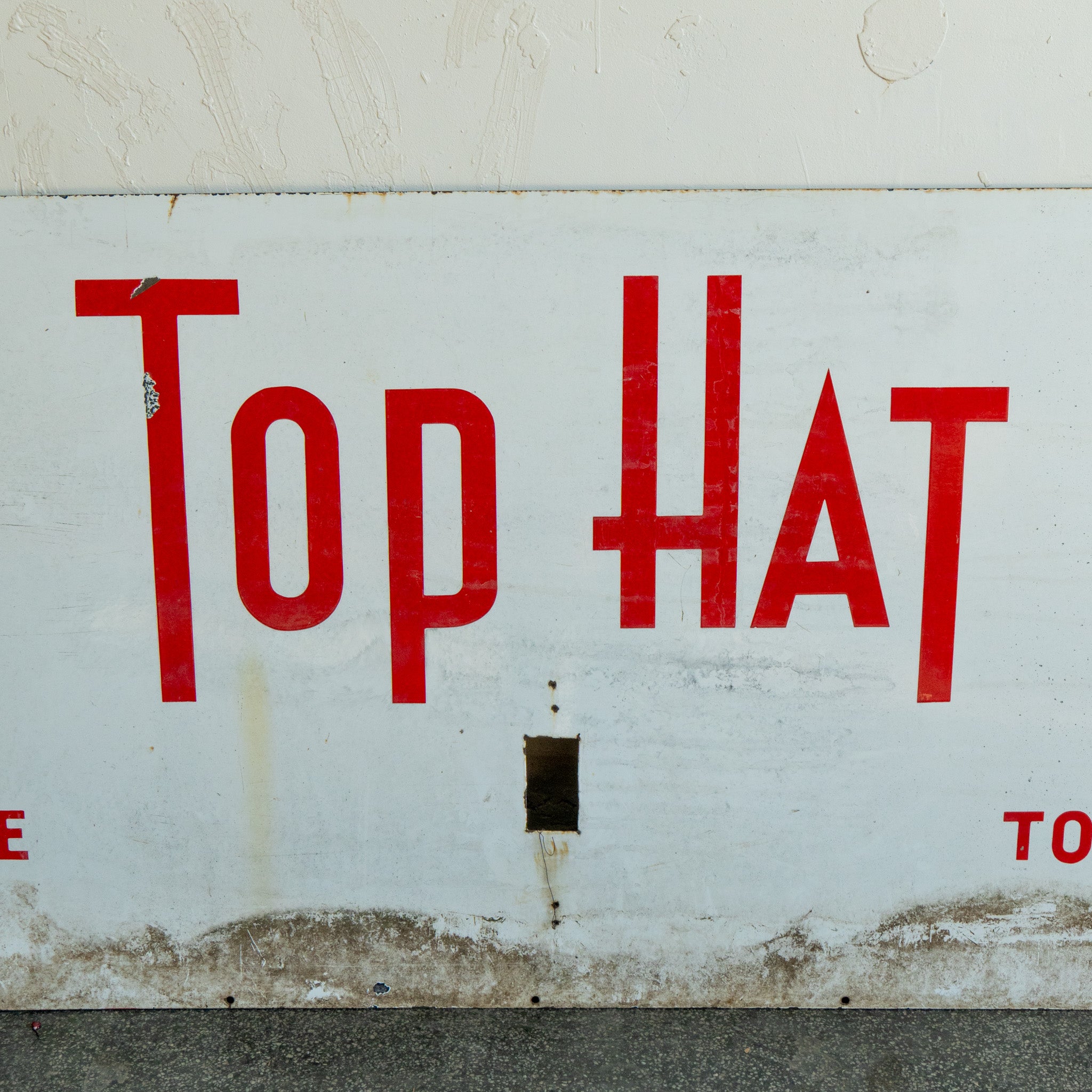 Top Hat Hamburgers Sign