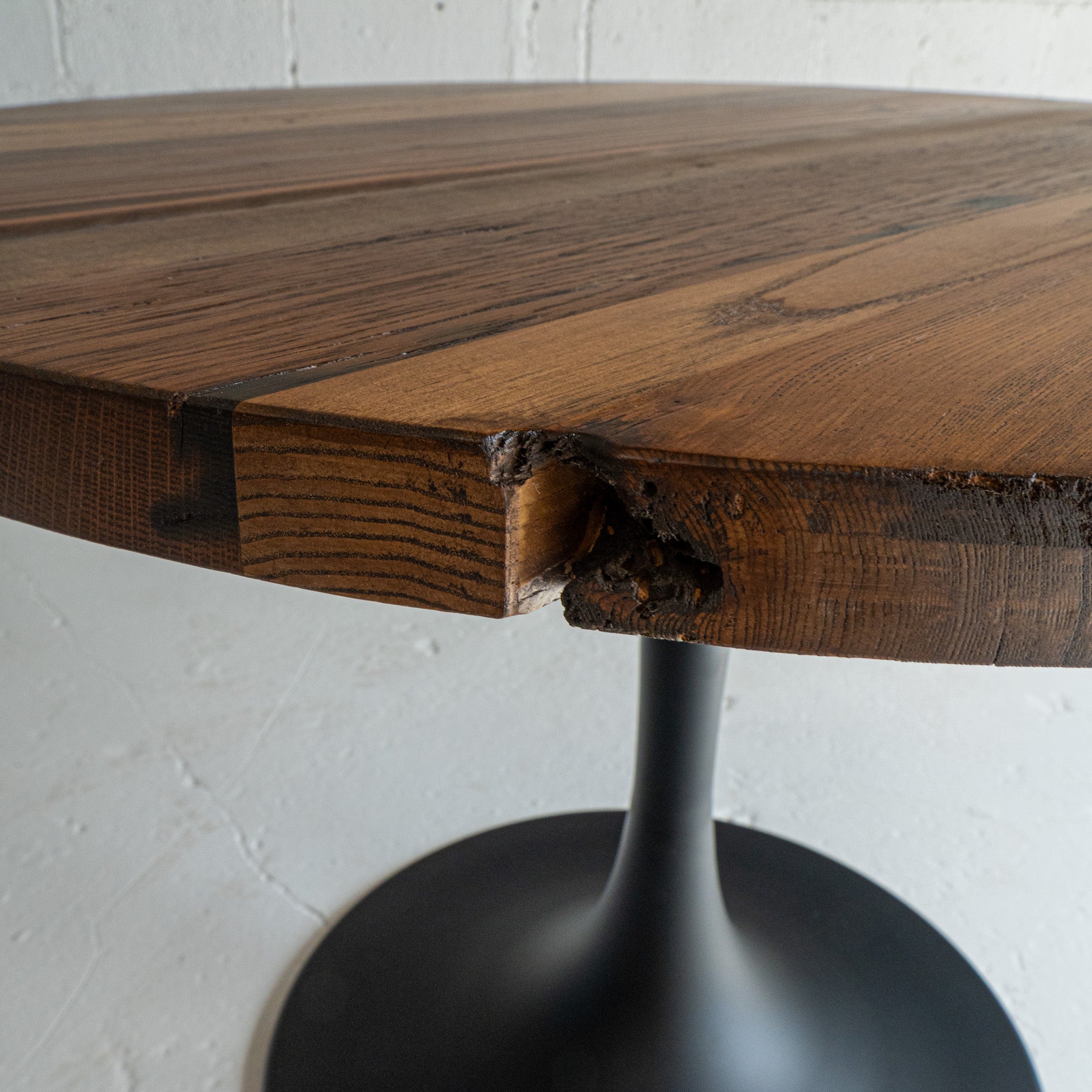 Tulip Dining Table