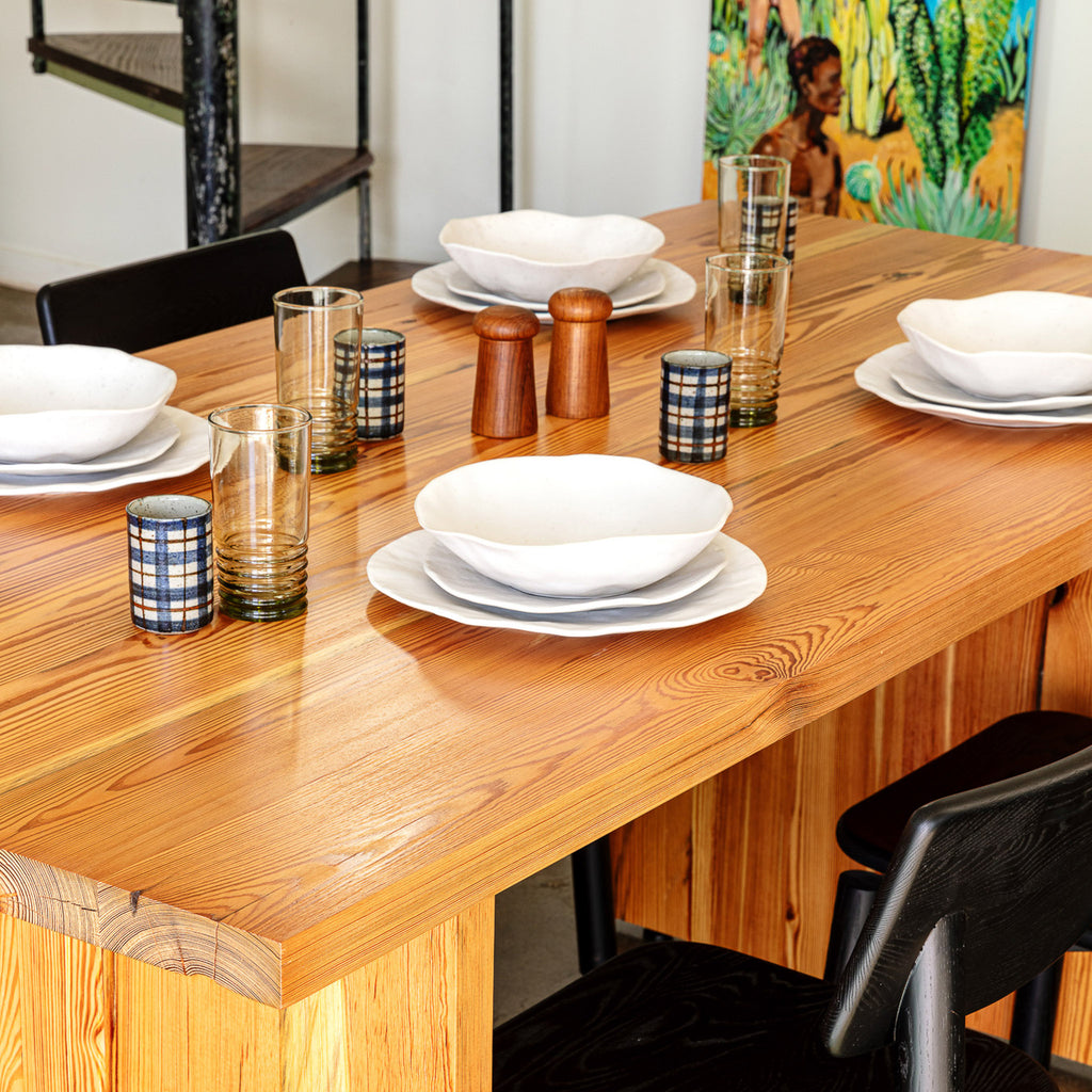 Big John Table reclaimed wood with Natural Stoneware Set