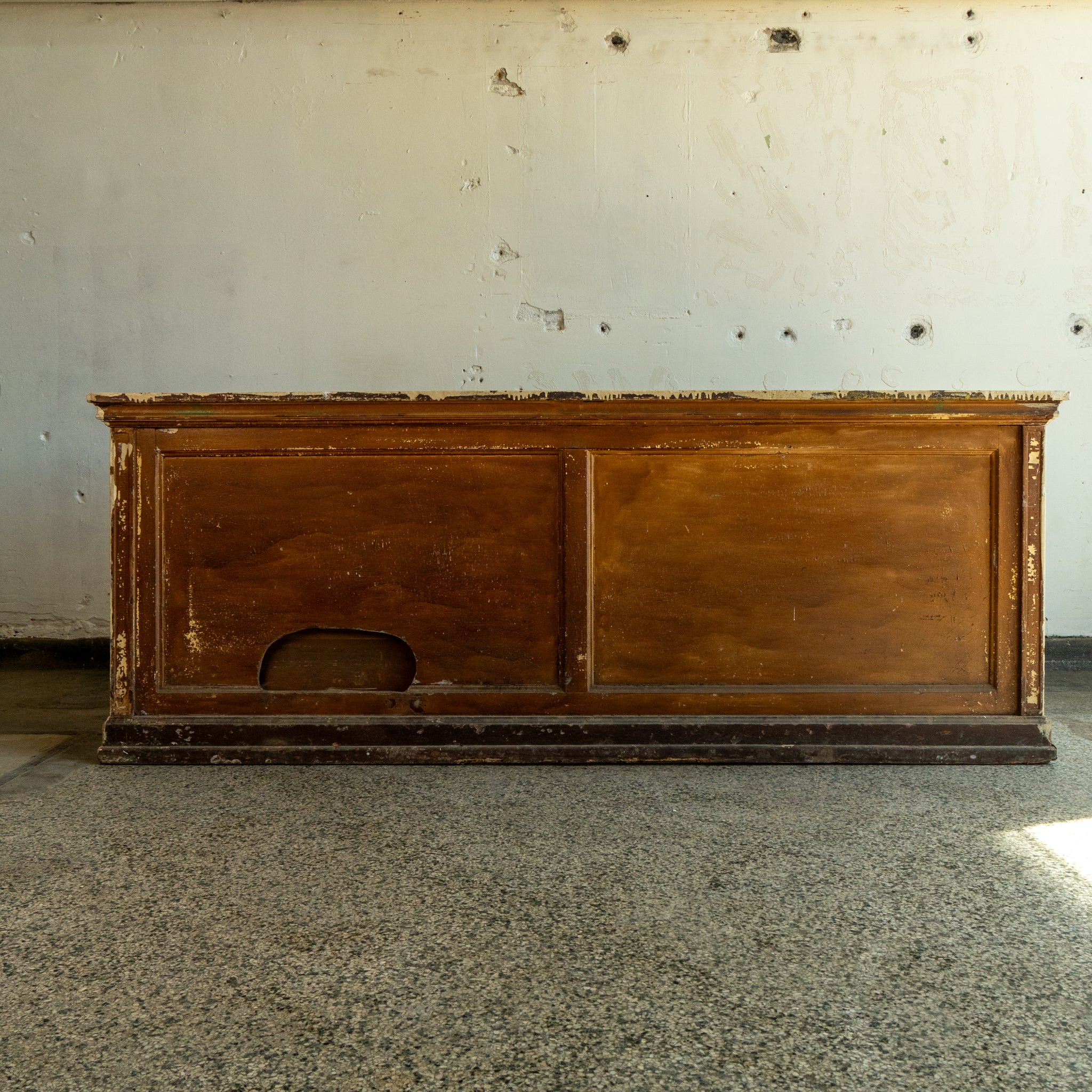 White 4 Drawer Island