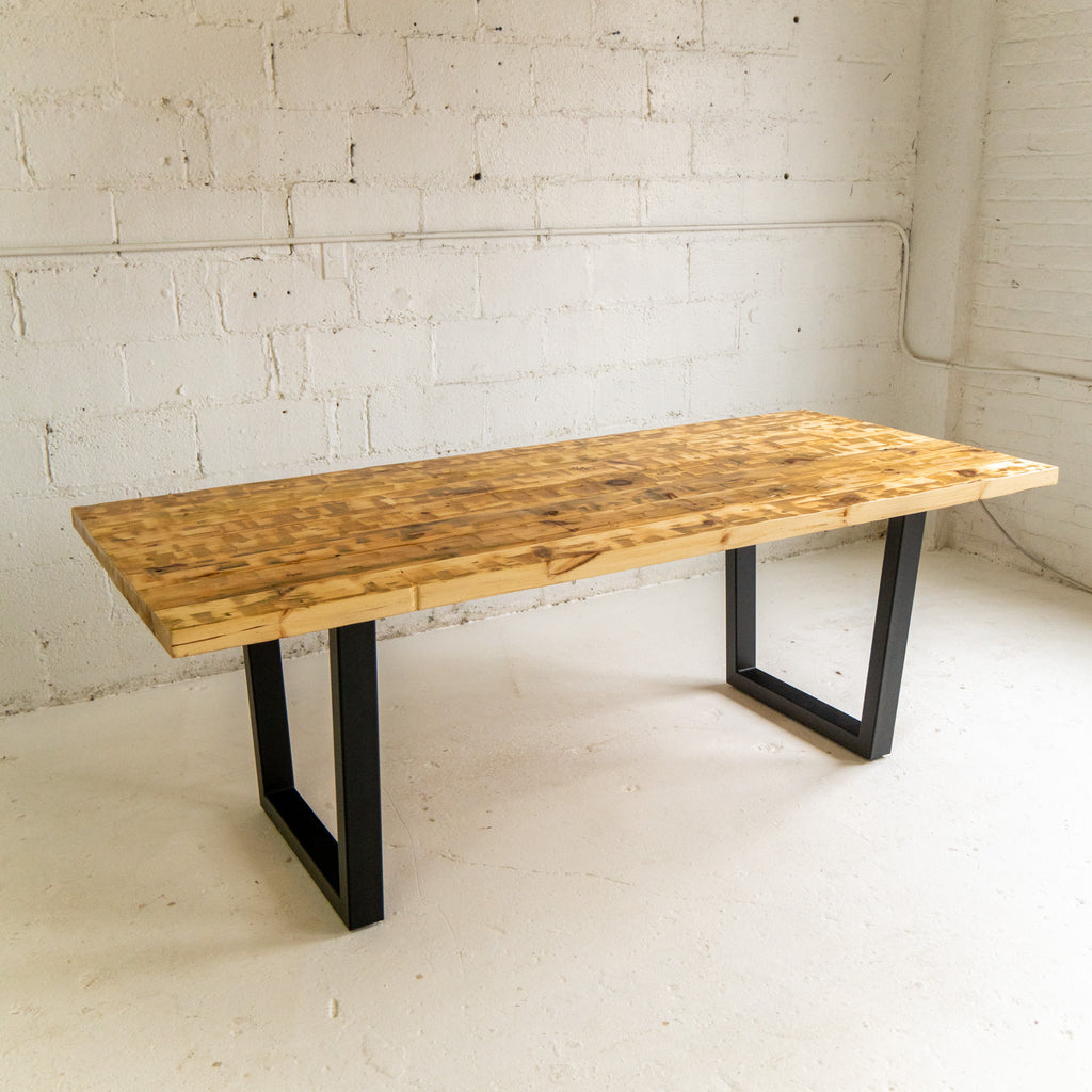 pine dining table full view

