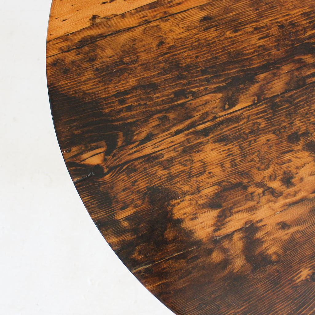 Round Ella Table up close view of top reclaimed wood